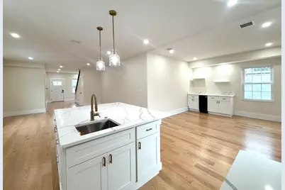 140 Summer #140, Medford, MA 02155 - Photo 6