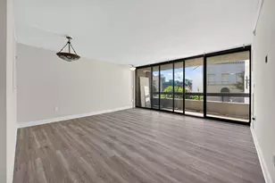 566 Commonwealth Ave, Boston, MA 02215 - Photo 2
