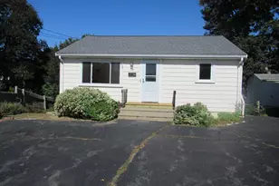 34 Middle St, Gloucester, MA 01930 - Photo 2