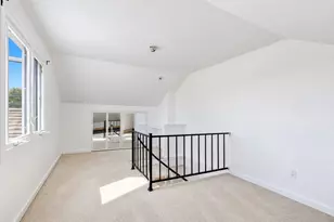 210 Centre St, Quincy, MA 02169 - Photo 24