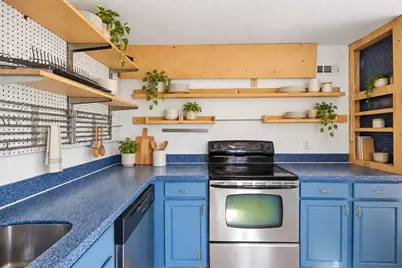 210 Centre St #14, Quincy, MA 02169 - Photo 16