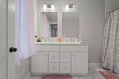 66 Castine St, Worcester, MA 01606 - Photo 18