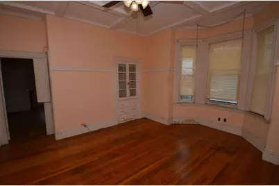 33 Parrott St, Lynn, MA 01902 - Photo 4