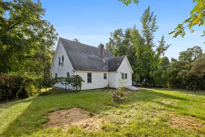 10 Salem St, Methuen, MA 01844 - Photo 8