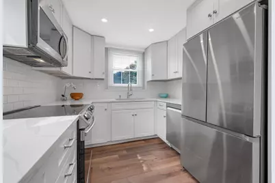 20 Beacon Ave #1, Newburyport, MA 01950 - Photo 10