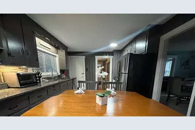 277 Pleasant St, Marblehead, MA 01945 - Photo 6
