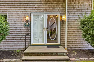 6 Mapleton St, Acushnet, MA 02743 - Photo 4