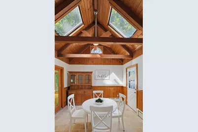 21 Burt St, Attleboro, MA 02703 - Photo 8