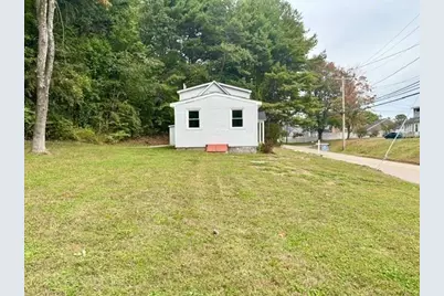78 Pleasant St, Grafton, MA 01519 - Photo 4
