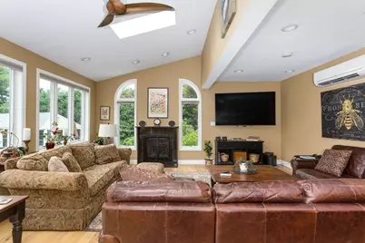 1322 Pond St, Franklin, MA 02038 - Photo 12