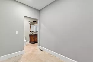 111 Farland Cir, New Bedford, MA 02745 - Photo 22