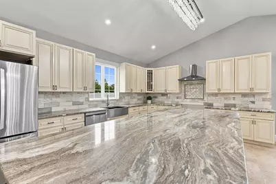 111 Farland Cir, New Bedford, MA 02745 - Photo 8