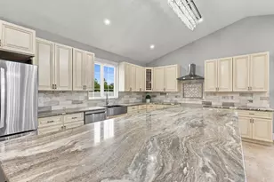 111 Farland Cir, New Bedford, MA 02745 - Photo 8