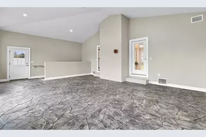 111 Farland Cir, New Bedford, MA 02745 - Photo 14