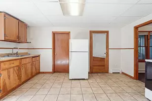 151 Onota St, Pittsfield, MA 01201 - Photo 8