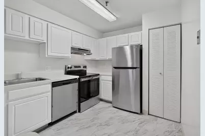 99 Florence St #905, Malden, MA 02148 - Photo 4