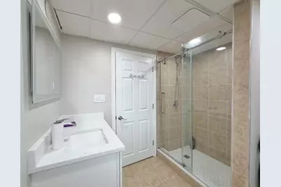 22 Dorchester St, Waltham, MA 02453 - Photo 12