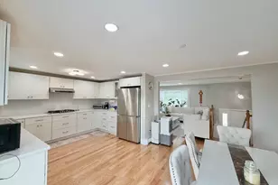 22 Dorchester St, Waltham, MA 02453 - Photo 2