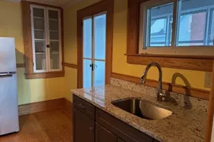 44 State St, Northampton, MA 01060 - Photo 4