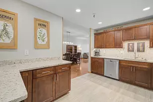 235 State St, Springfield, MA 01103 - Photo 6