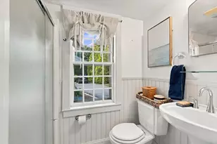 170 Lakeview Ave, Falmouth, MA 02540 - Photo 6