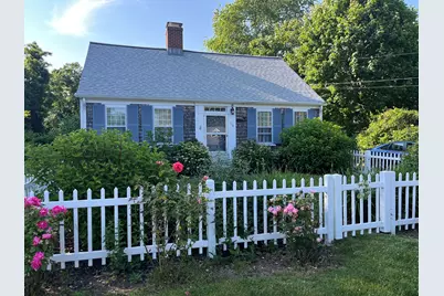 170 Lakeview Ave, Falmouth, MA 02540 - Photo 1