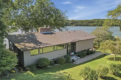 32 Eagle Hill Dr, Plymouth, MA 02360 - Photo 1