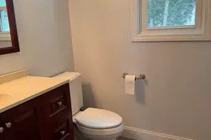 20 Yorktown Ct, Chicopee, MA 01020 - Photo 14