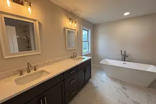 40 Titicut Ave, Bridgewater, MA 02324 - Photo 16