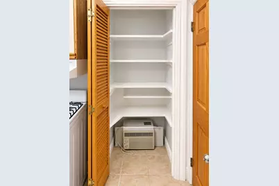 670 East 6th St. #3, Boston, MA 02127 - Photo 10