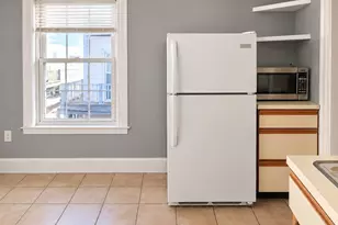 670 E 6th St, Boston, MA 02127 - Photo 8