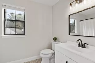 4 Victoria Dr, Auburn, MA 01501 - Photo 16