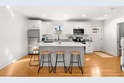 224 Court Street #3, New Bedford, MA 02740 - Photo 4