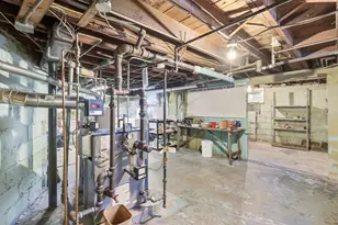 35 Rimmon Ave, Springfield, MA 01107 - Photo 40