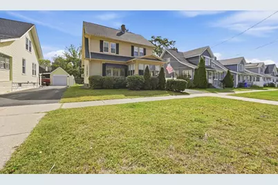 35 Rimmon Ave, Springfield, MA 01107 - Photo 2