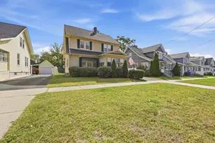 35 Rimmon Ave, Springfield, MA 01107 - Photo 2