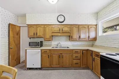 35 Rimmon Ave, Springfield, MA 01107 - Photo 18