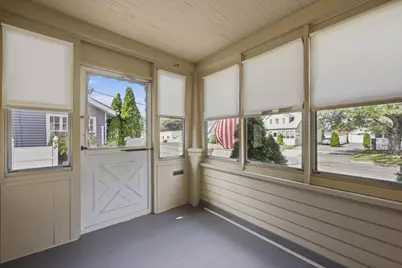 35 Rimmon Ave, Springfield, MA 01107 - Photo 4