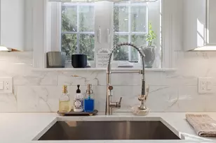 1260 Sea St, Quincy, MA 02169 - Photo 12
