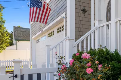 1260 Sea Street, Quincy, MA 02169 - Photo 4