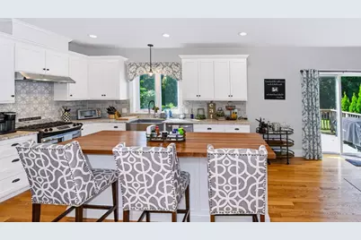 137 Acorn Street, Millis, MA 02054 - Photo 6
