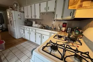 17 Sumner Ave, Wakefield, MA 01880 - Photo 2