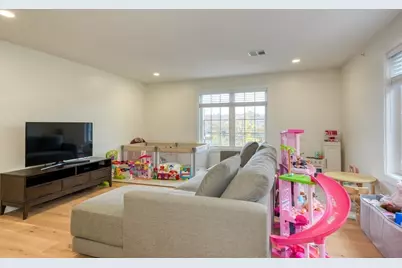 17 School #C, Hudson, MA 01749 - Photo 4
