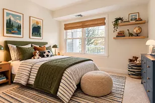 121 Centre St, Brookline, MA 02446 - Photo 8