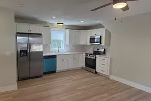 17 Lex Ct, Middleborough, MA 02346 - Photo 2