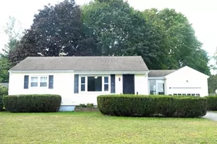 113 Old Colony Ave, Somerset, MA 02726 - Photo 4