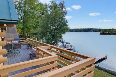 21 Taft Ave, Mendon, MA 01756 - Photo 4
