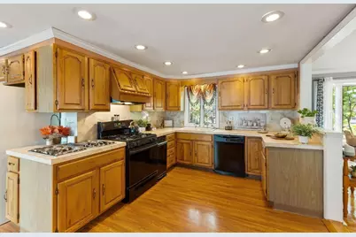 41 Smith St, Fitchburg, MA 01420 - Photo 6