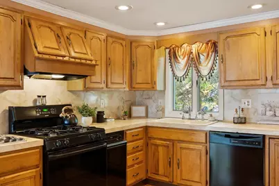41 Smith St, Fitchburg, MA 01420 - Photo 18
