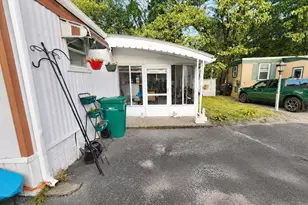 1237 Central St, Leominster, MA 01453 - Photo 24
